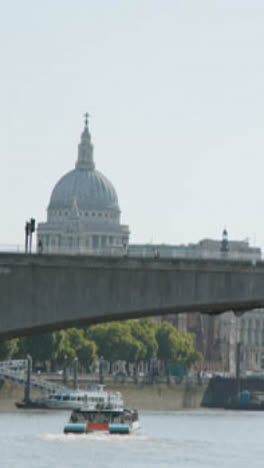 Vertical-Video-Waterloo-Bridge-Commuter-Traffic-St-Pauls-Cathedral-London-UK